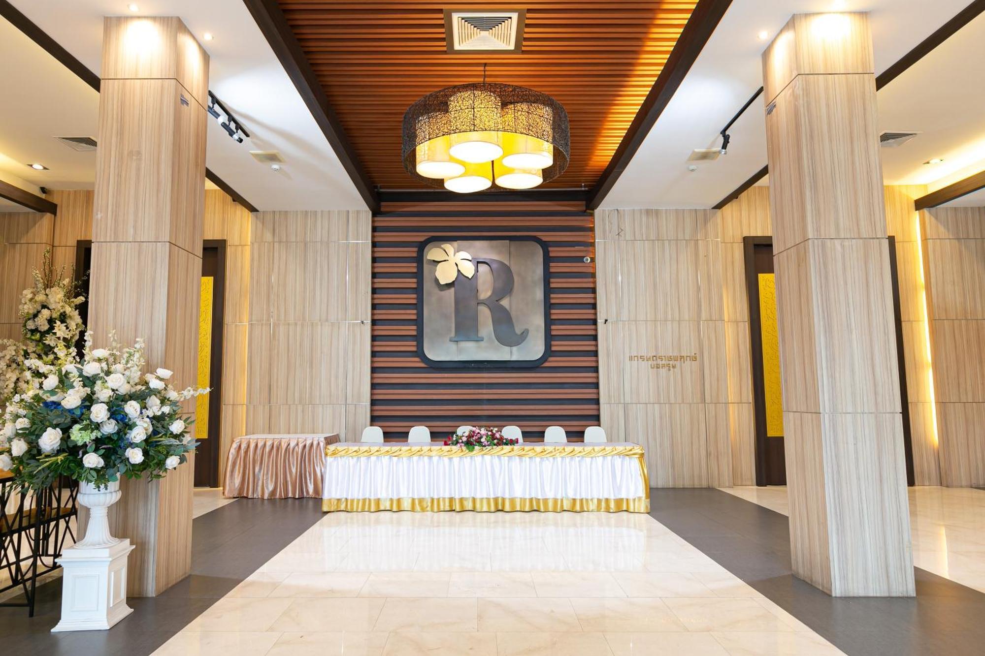 Grand Ratchapruek Hotel Pak Kret Exteriér fotografie