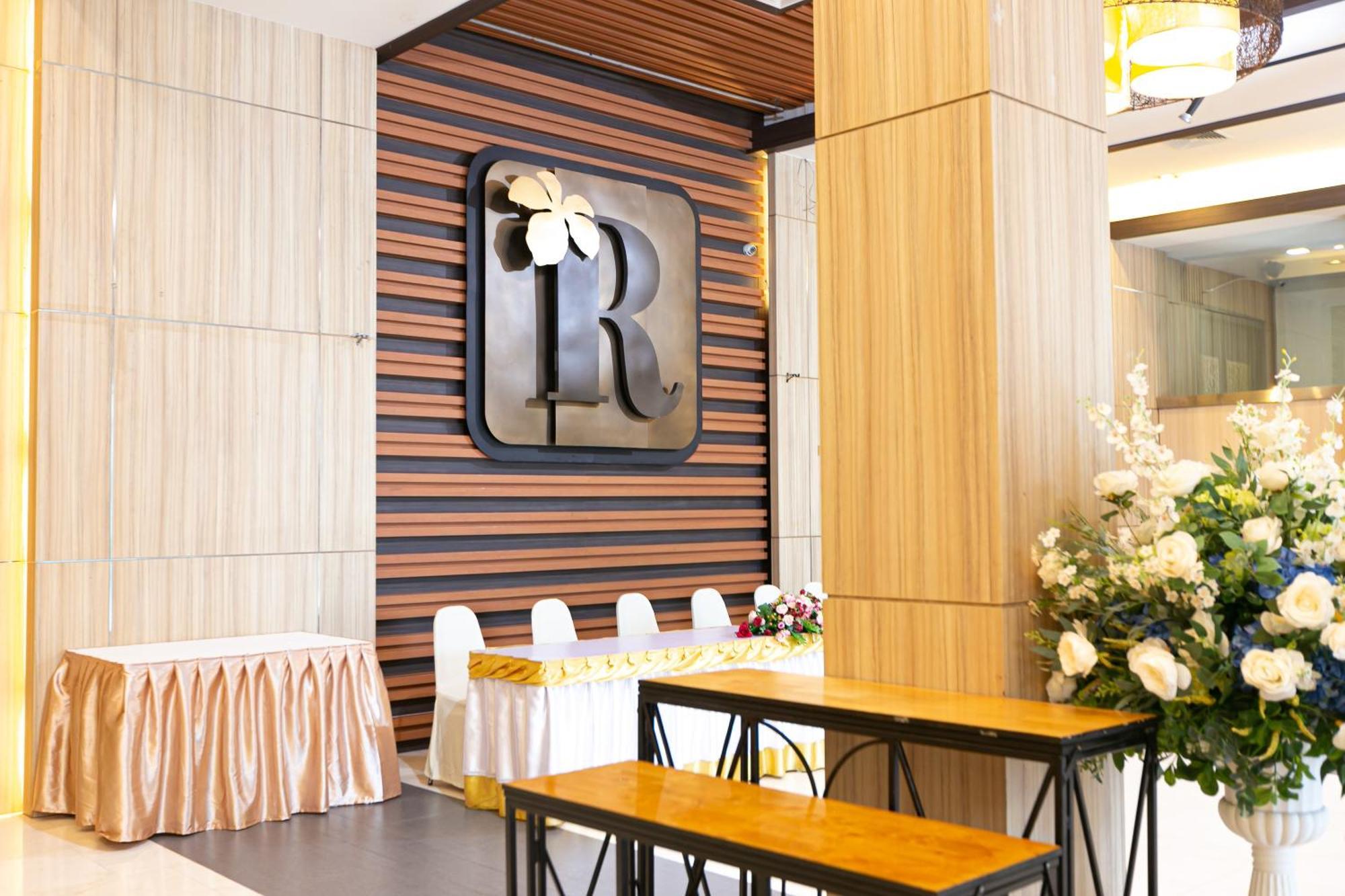Grand Ratchapruek Hotel Pak Kret Exteriér fotografie